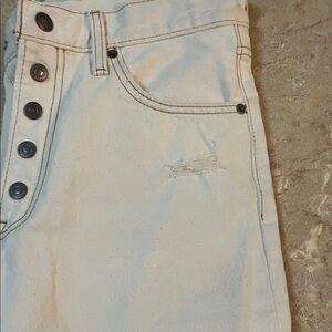 Women's Levi’s Straight Leg Jeans cream color snap front